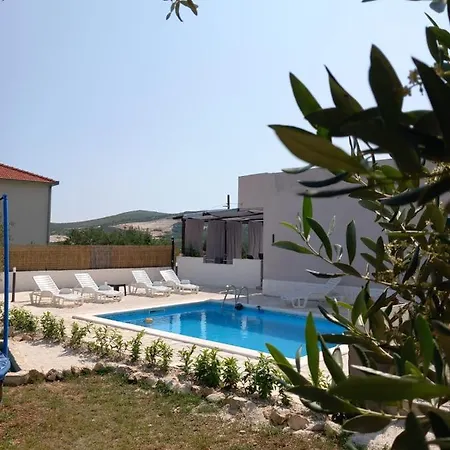 Holiday House M&A&K With Swimming Pool Kaštel Štafilić Exterior foto