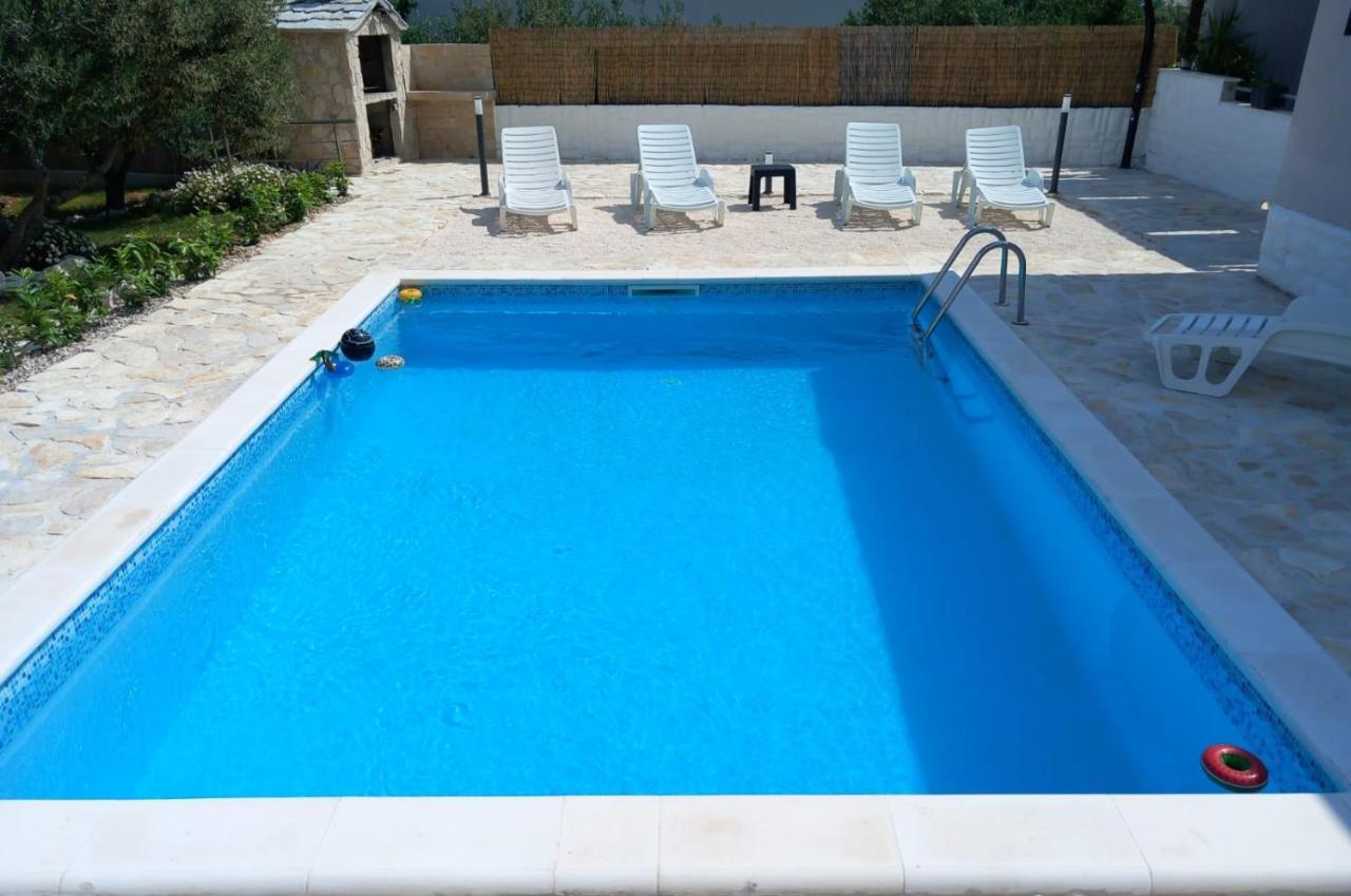 House M&a&k With Swimming Pool * Kastel Stafilic
